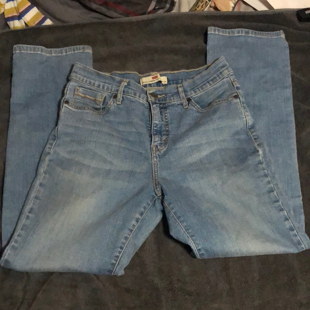 Levi’s straight leg 512